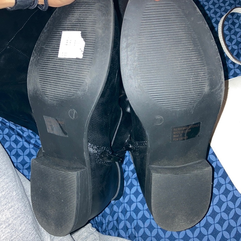 Boots ‼️ - Picture 2 of 2